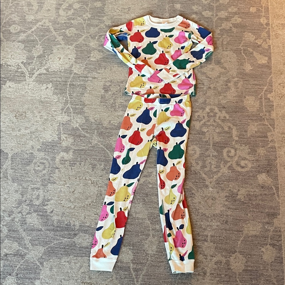 Hanna Andersson Cream Pajama Top with Multicolor Pears